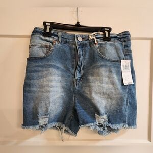 Indigo Saints distressed cutoffs. Size 27. Nwt.
